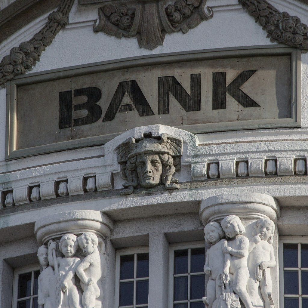 Banken kommen Pflicht zur Negativzinsen-Erstattung nur schleppend nach