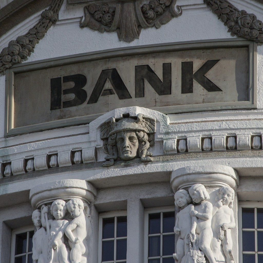 Banken kommen Pflicht zur Negativzinsen-Erstattung nur schleppend nach